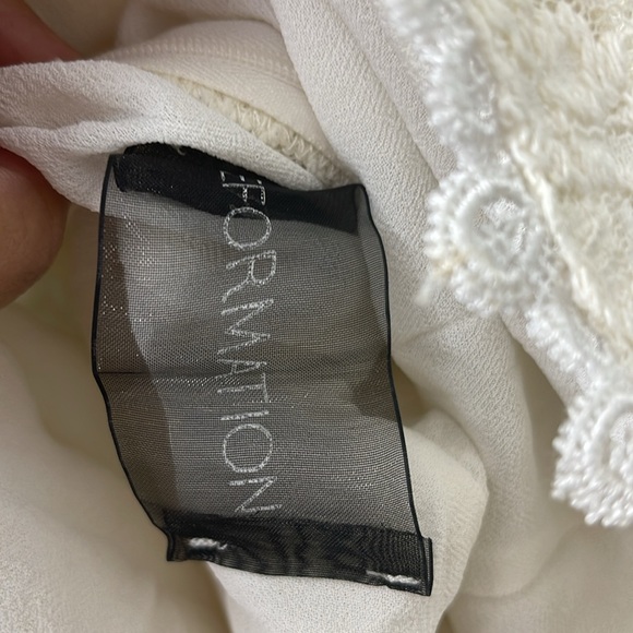 Elegant Cream Lace Dress - Picture 7 of 10